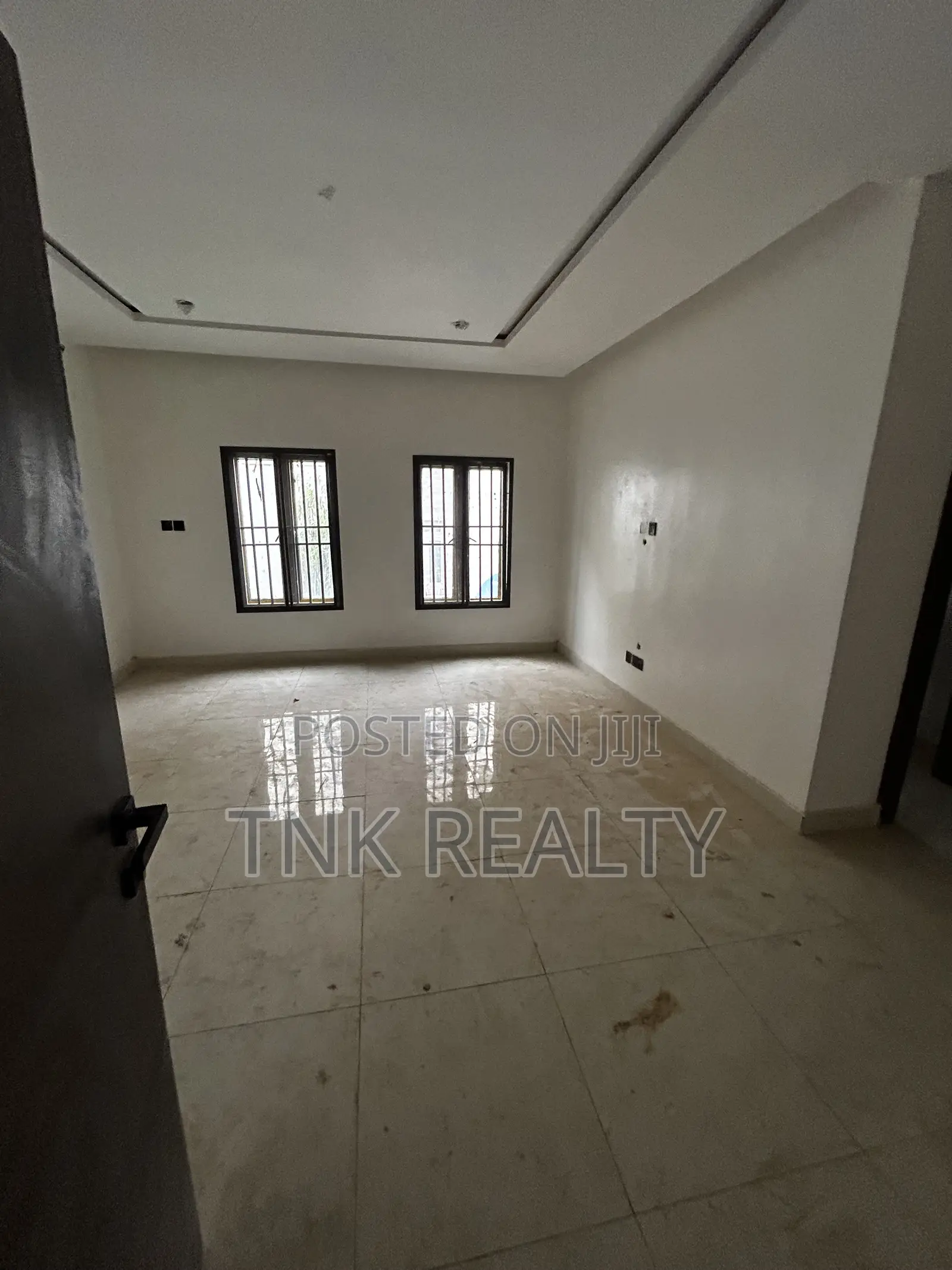 4bdrm Townhouse/Terrace in Jahi for sale