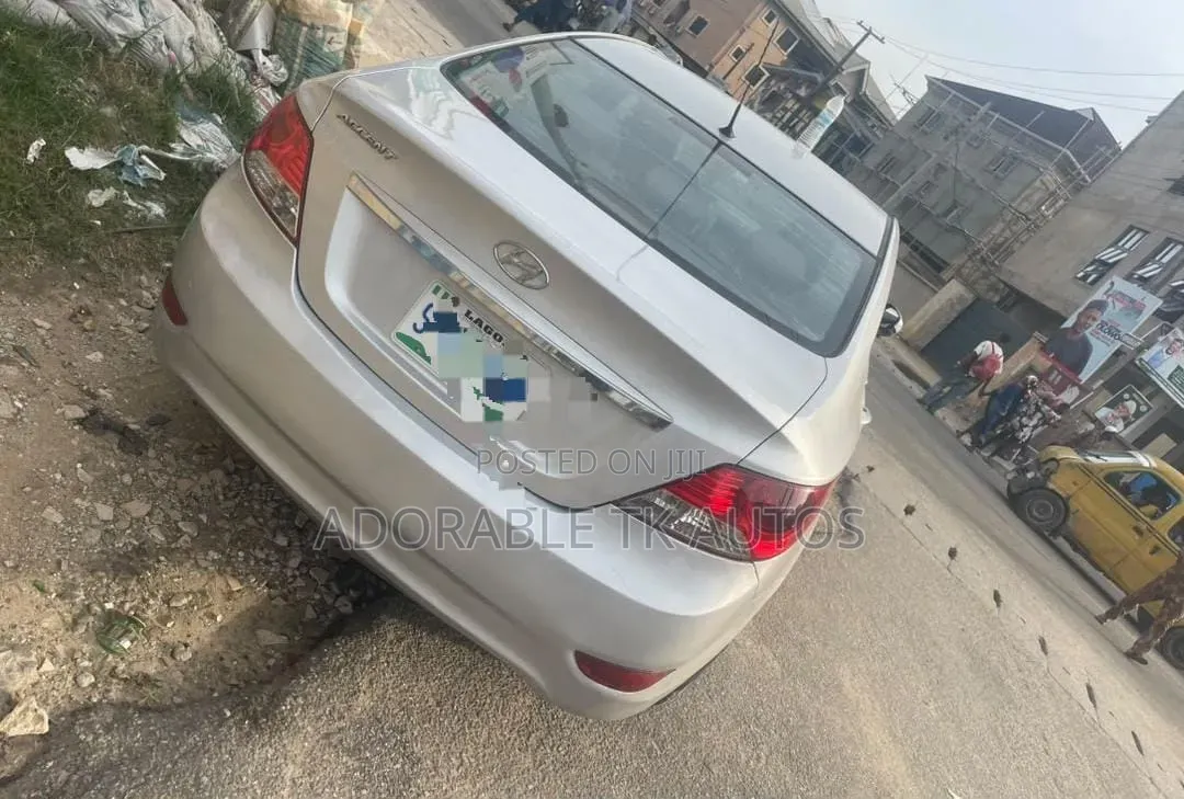 Hyundai Accent GLS 4dr Sedan (1.6L 4cyl 6A) 2014 Silver