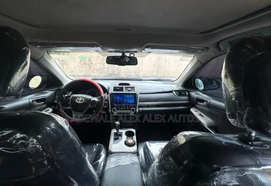 Toyota Camry SE V6 4dr Sedan (3.5L 6cyl 6A) 2013 Blue