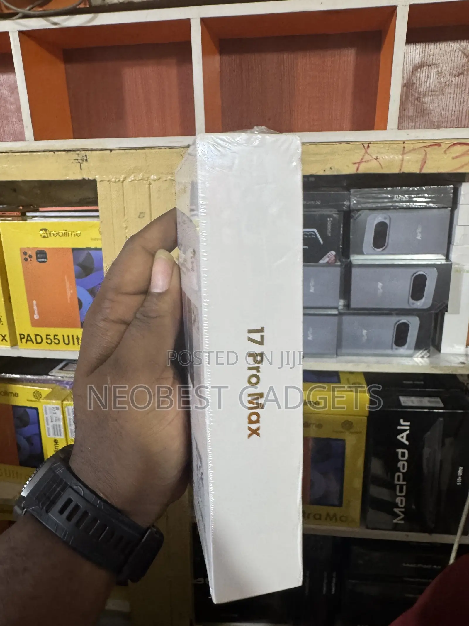 New AirTab 17 Pro Max 1 TB Silver