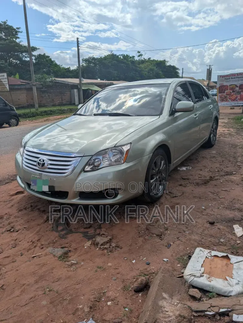 Toyota Avalon 2010 Green