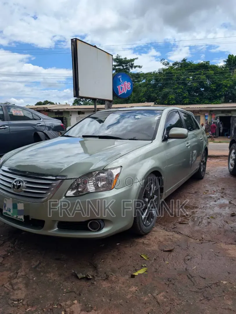 Toyota Avalon 2010 Green