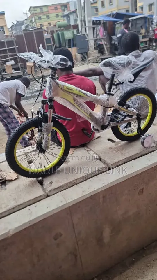 Size 22 Bicycle for Teenagers Yellow,red, Blue and White