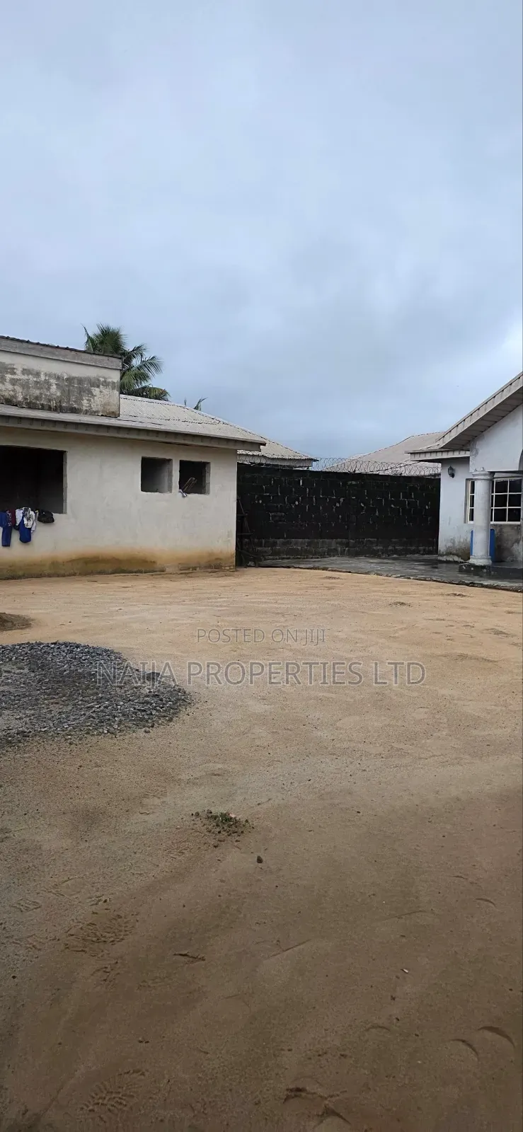 4bdrm Bungalow in Molete, Bogije for sale
