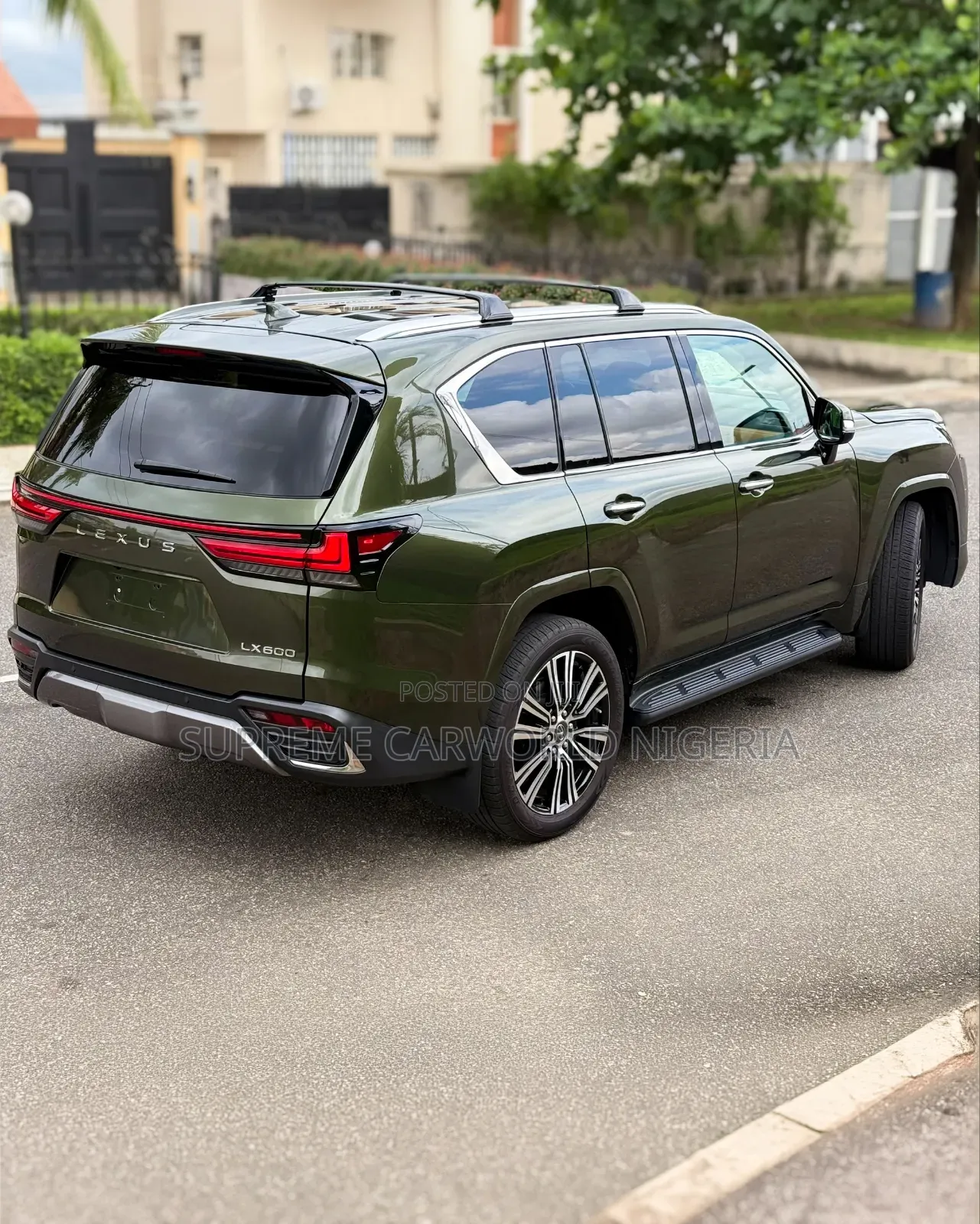 Lexus LX 600 2022 Green
