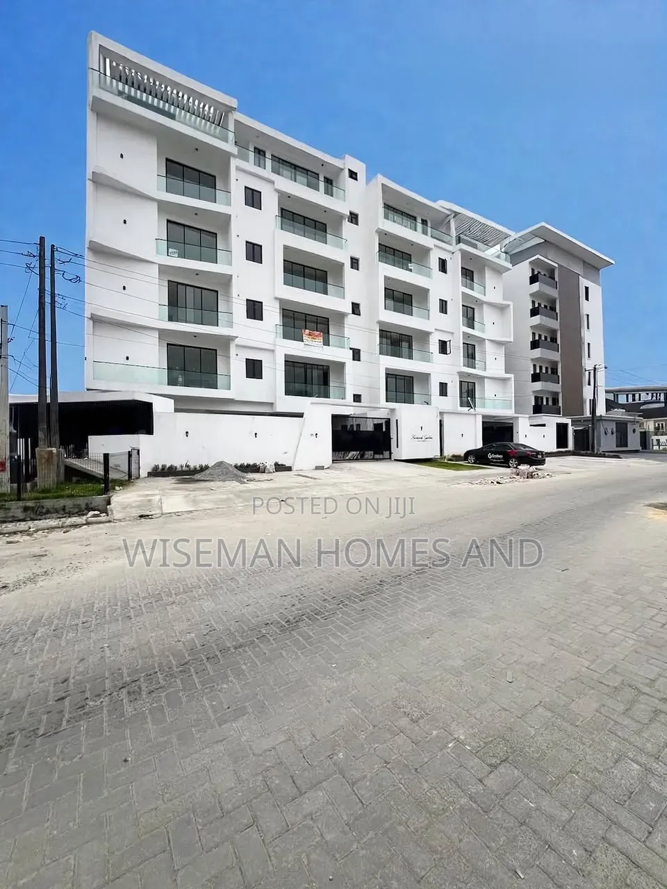 2bdrm Apartment in Ikate Lekki Eti-Osa for sale