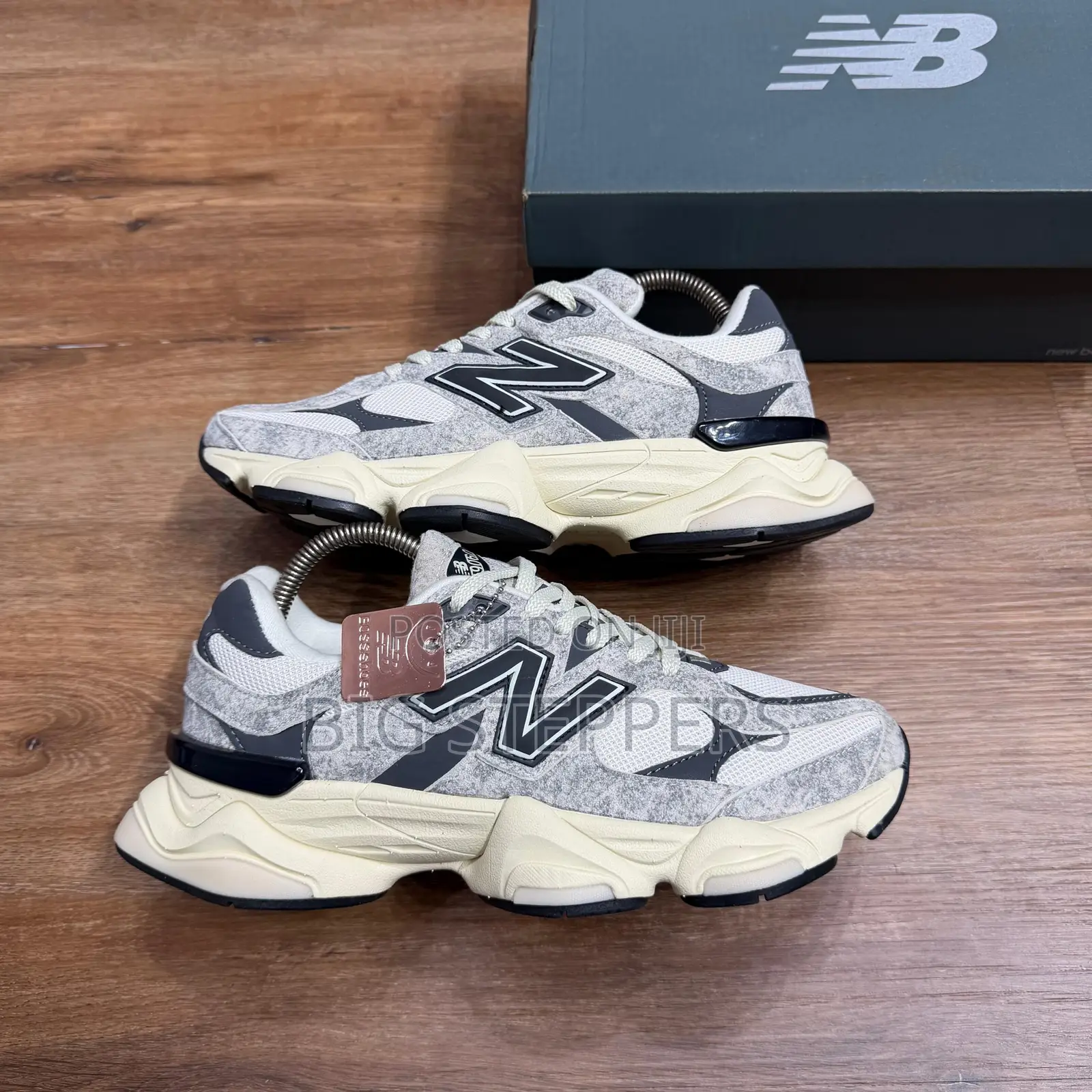 New Balance 9060 Ash/Cream Sneakers