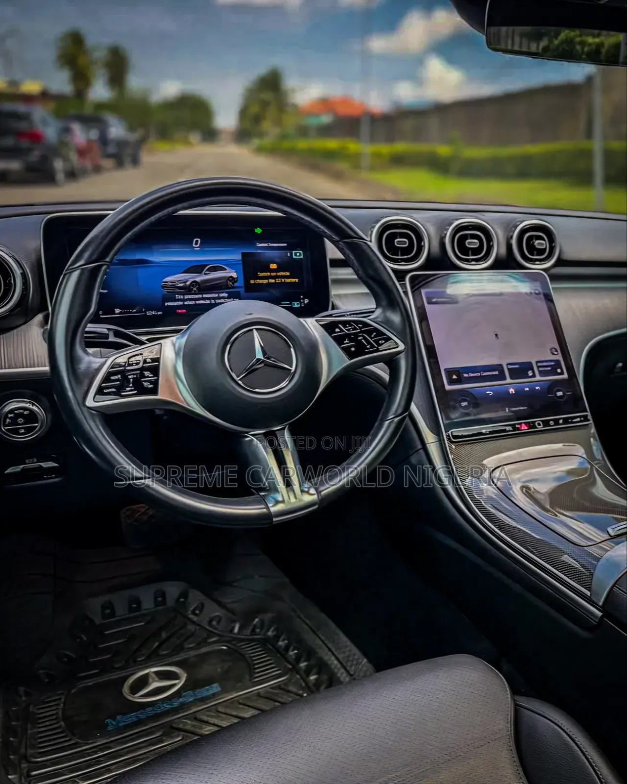 Mercedes-Benz C300 2024 Black