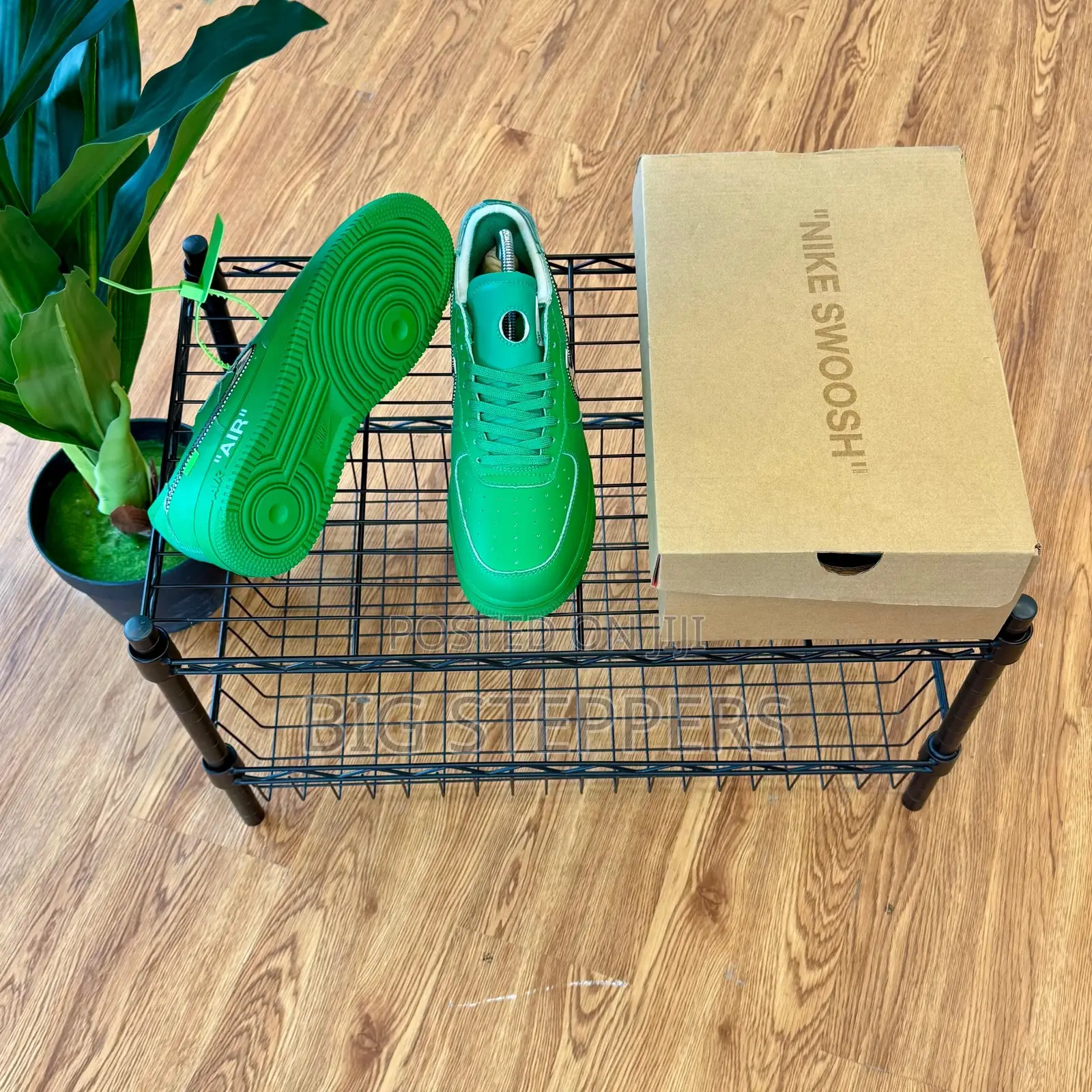 Nike Airforce Green Swoosh Sneakers