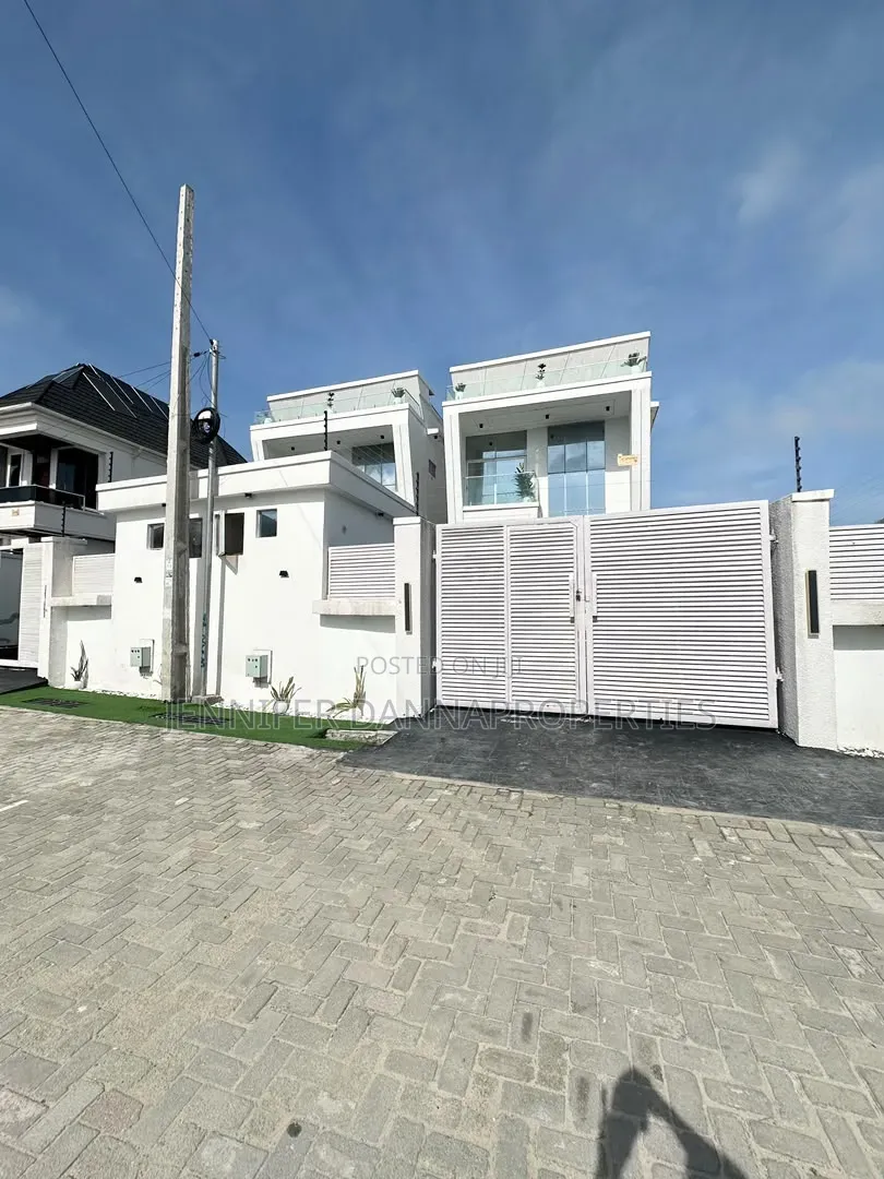 5bdrm Duplex in Ologolo for sale