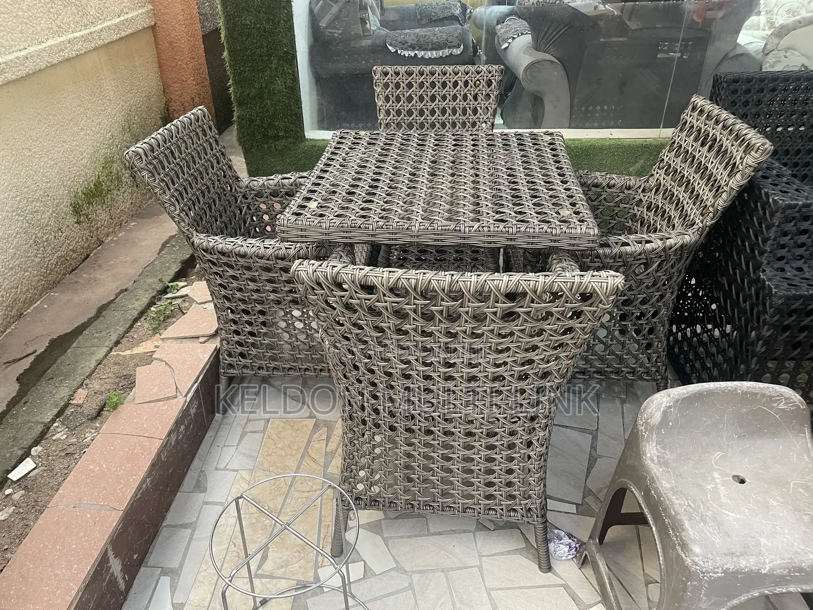 Outdoor Garden Chair With Table