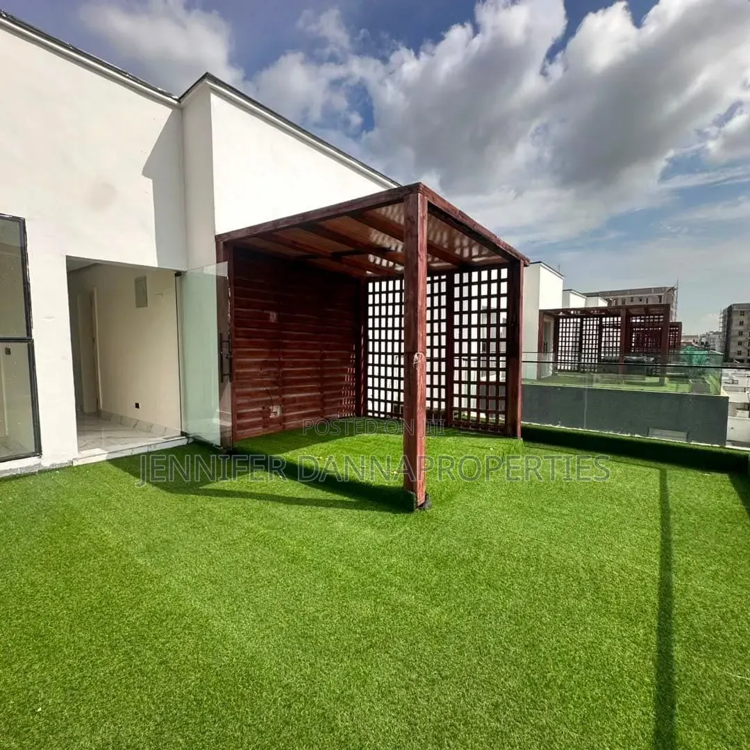 5bdrm Duplex in Lekki Phase 1 for sale