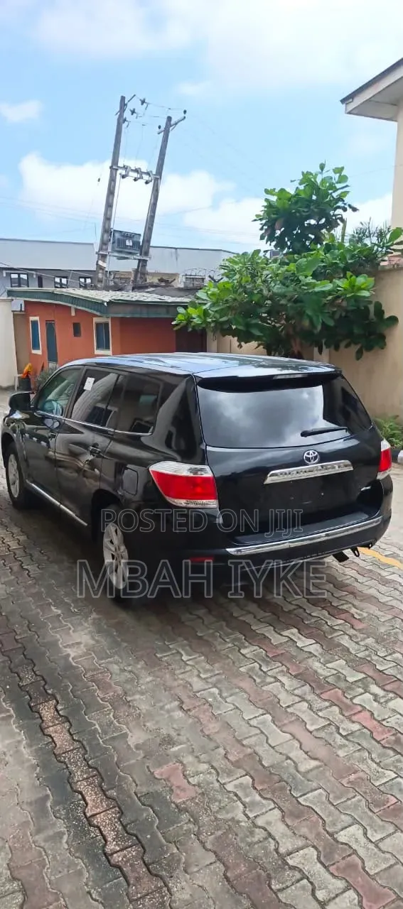 Toyota Highlander 3.5L 4WD 2013 Black