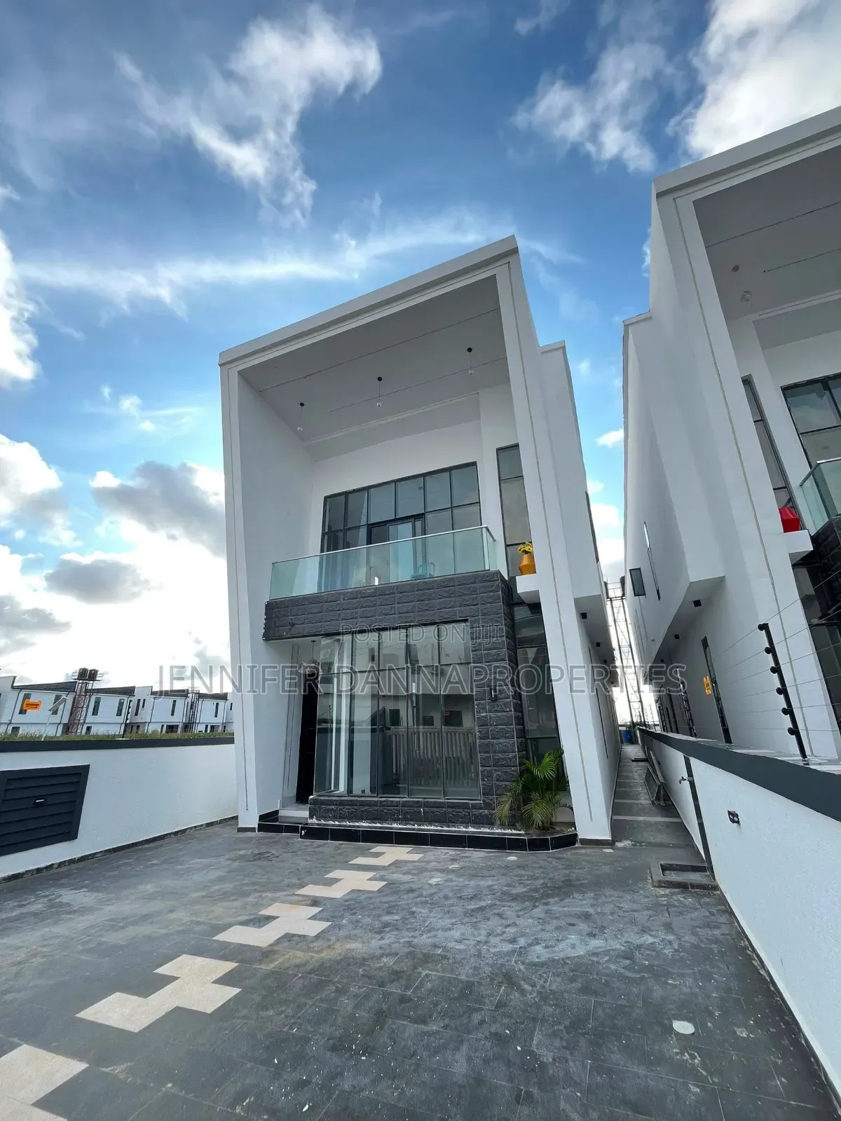 5bdrm Duplex in Ado / Ajah for sale