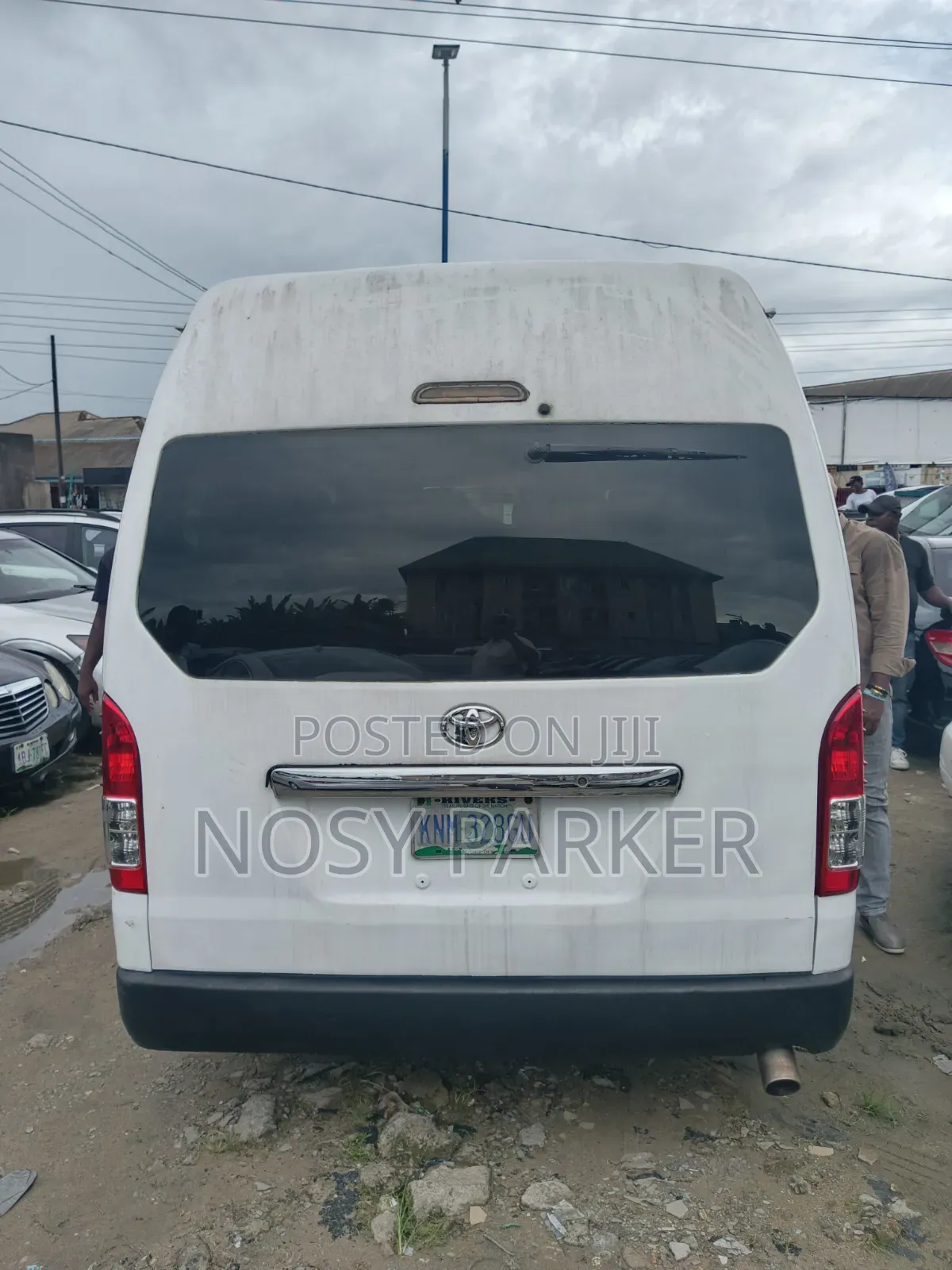 Toyota HiAce 2012 White