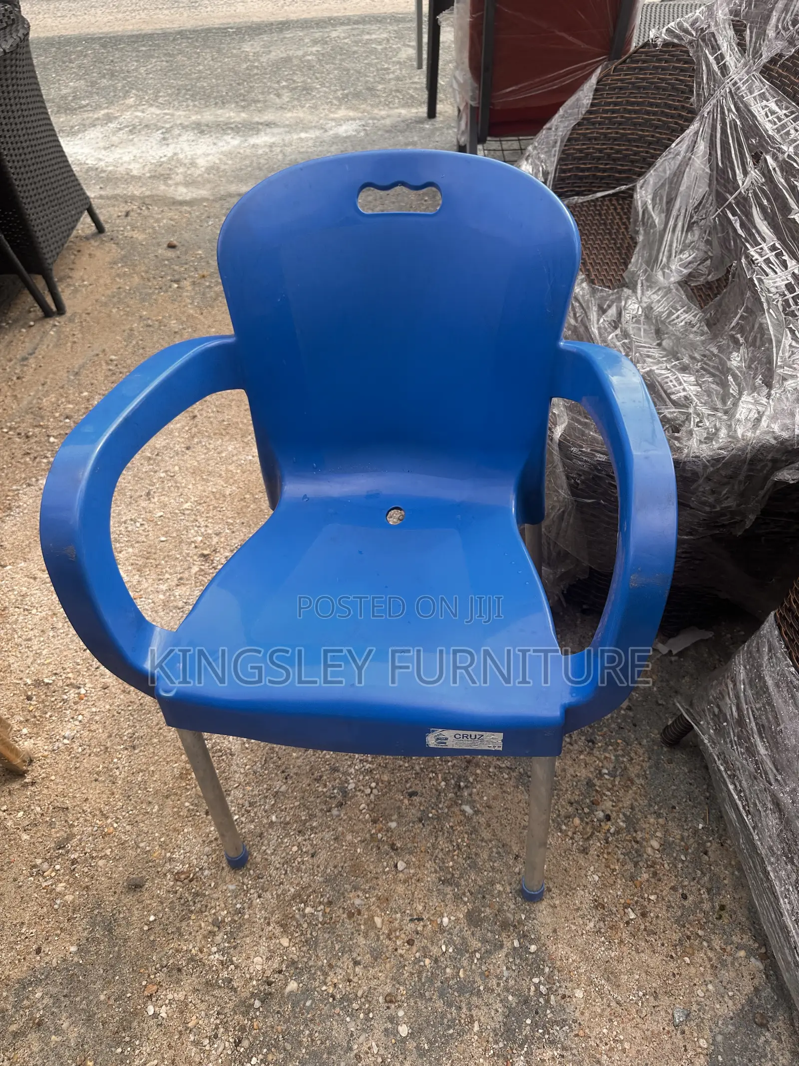All Kinds of Plastic Chairs