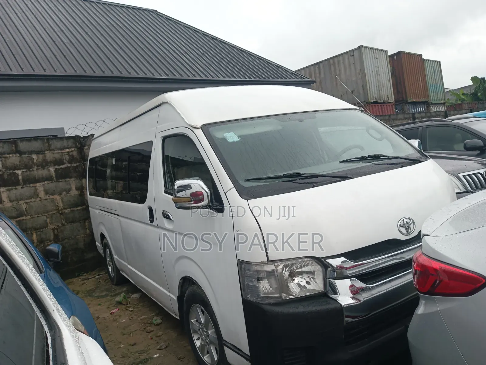 Toyota HiAce 2012 White