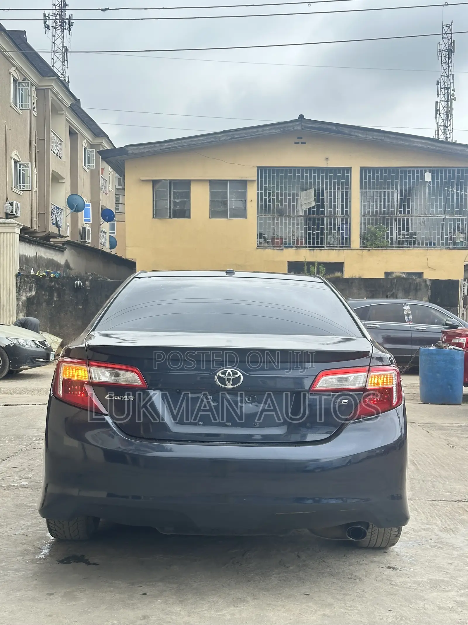 Toyota Camry SE 4dr Sedan (2.5L 4cyl 6A) 2013 Blue