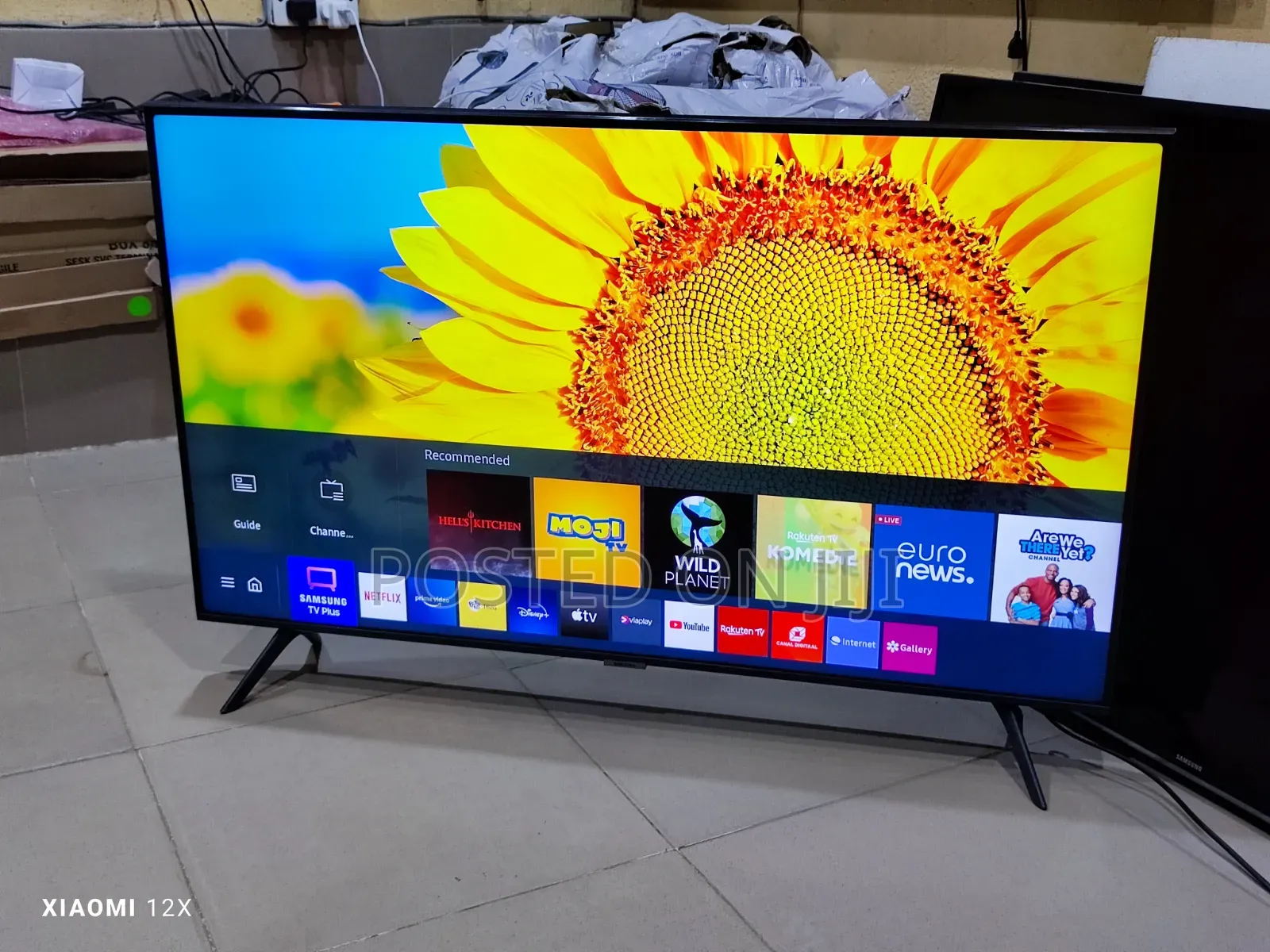Samsung 43" Inches Crystal Uhd 4k HDR Bezel-Less Screen 2021 Smart TV