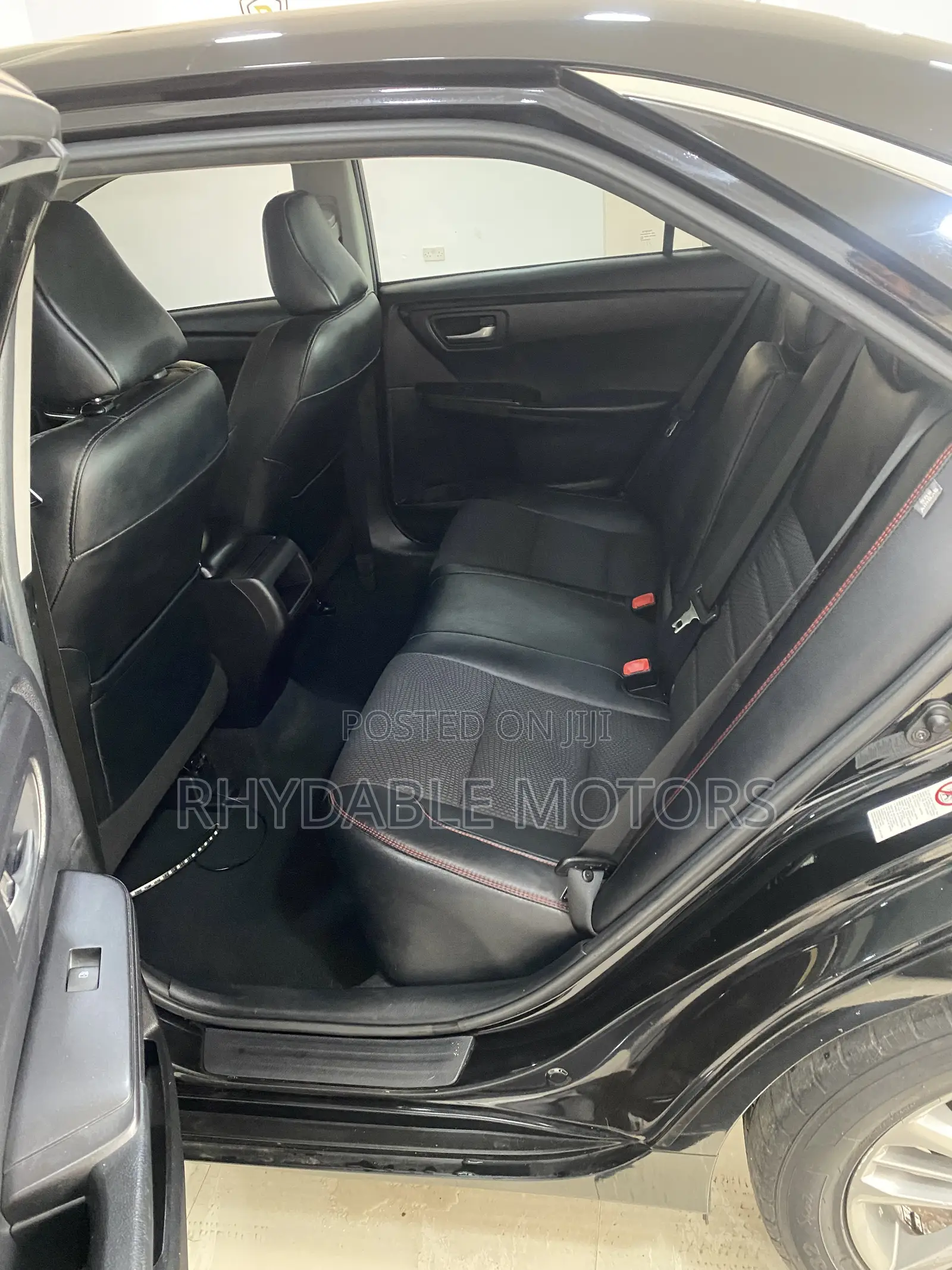 Toyota Camry SE 4dr Sedan (2.5L 4cyl 6A) 2017 Black
