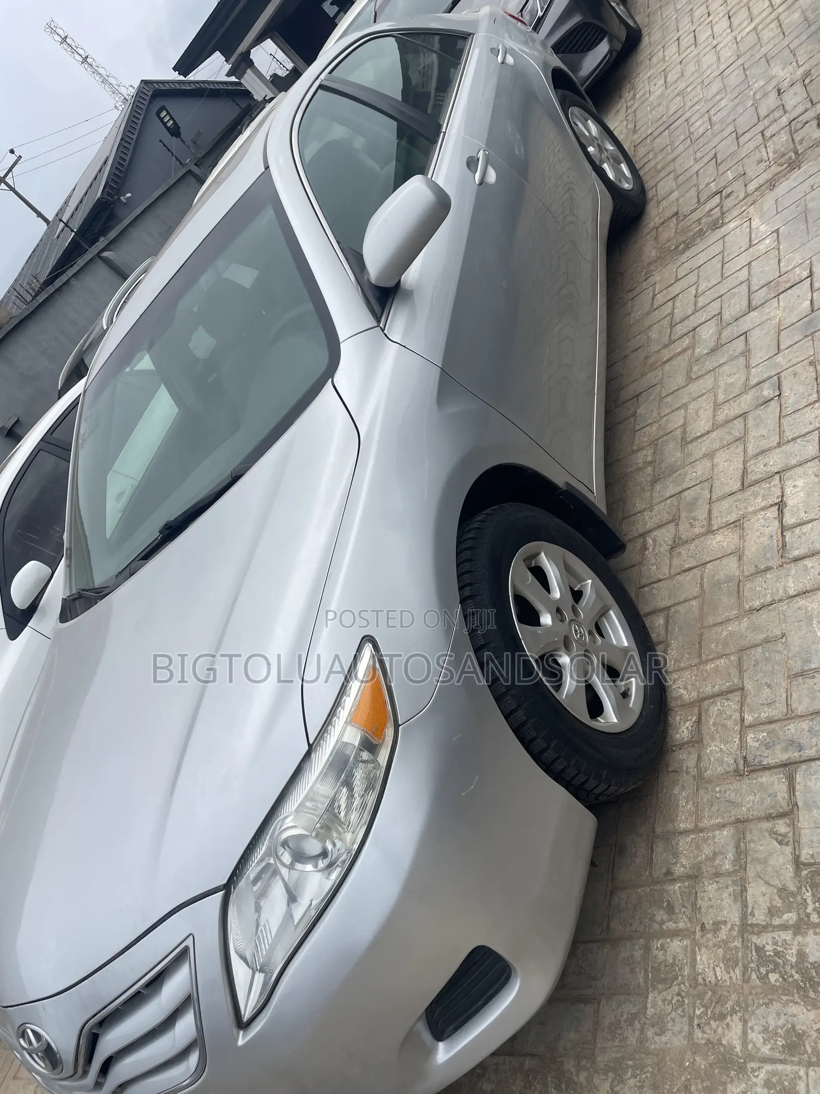 Toyota Camry LE 4dr Sedan (2.5L 4cyl 6AM) 2010 Silver
