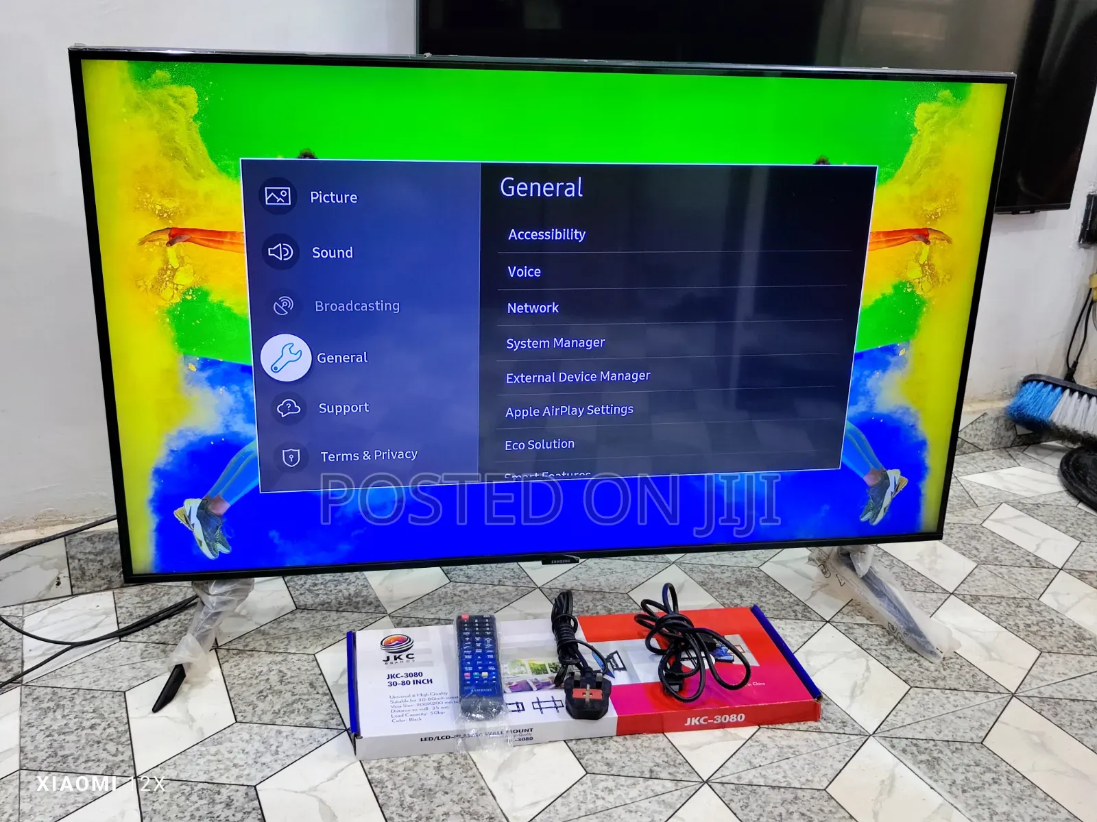Good as New Samsung 43" Qled Qhdr+ Q65T Bezel-Less Screen Smart TV
