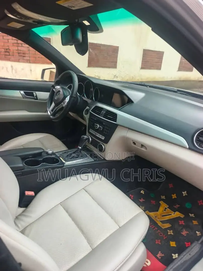 Mercedes-Benz C300 2013 Gray