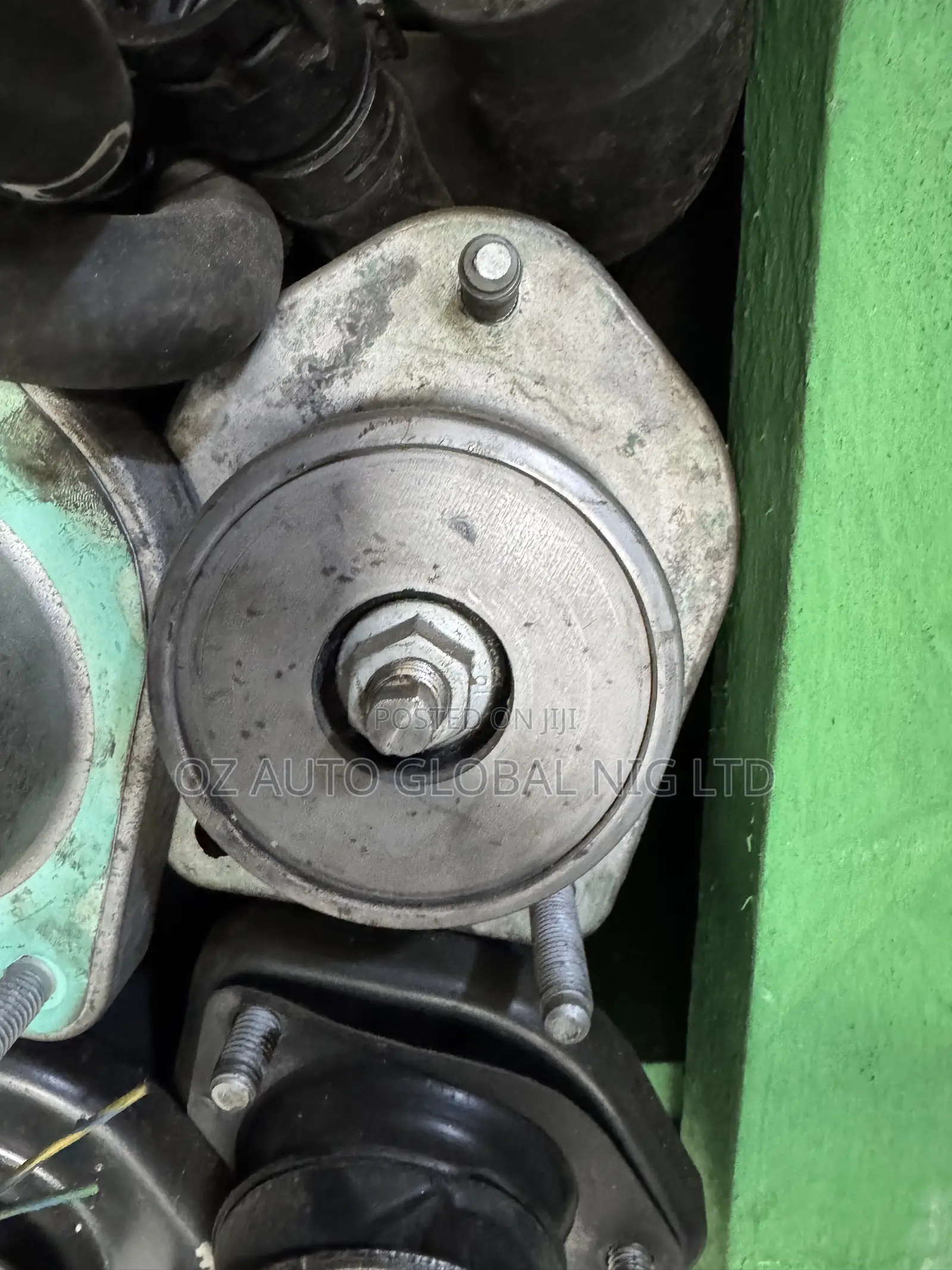 Range Rover Discovery 2018 Rear Shock Absorber Non-Sensor —Tokunbo