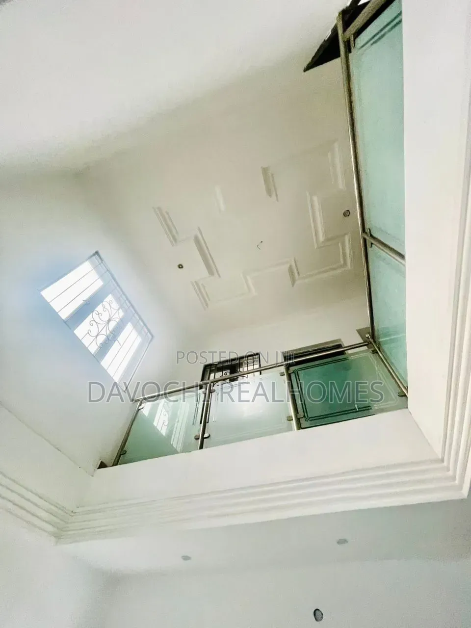 3bdrm Apartment in Lekki Phase 1 for rent