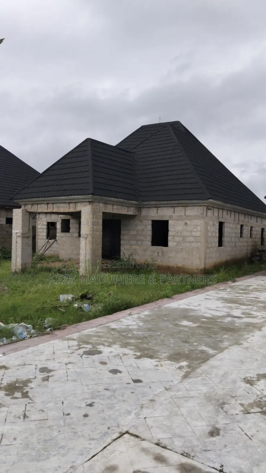 4bdrm Bungalow in Ehimiri Housing for sale