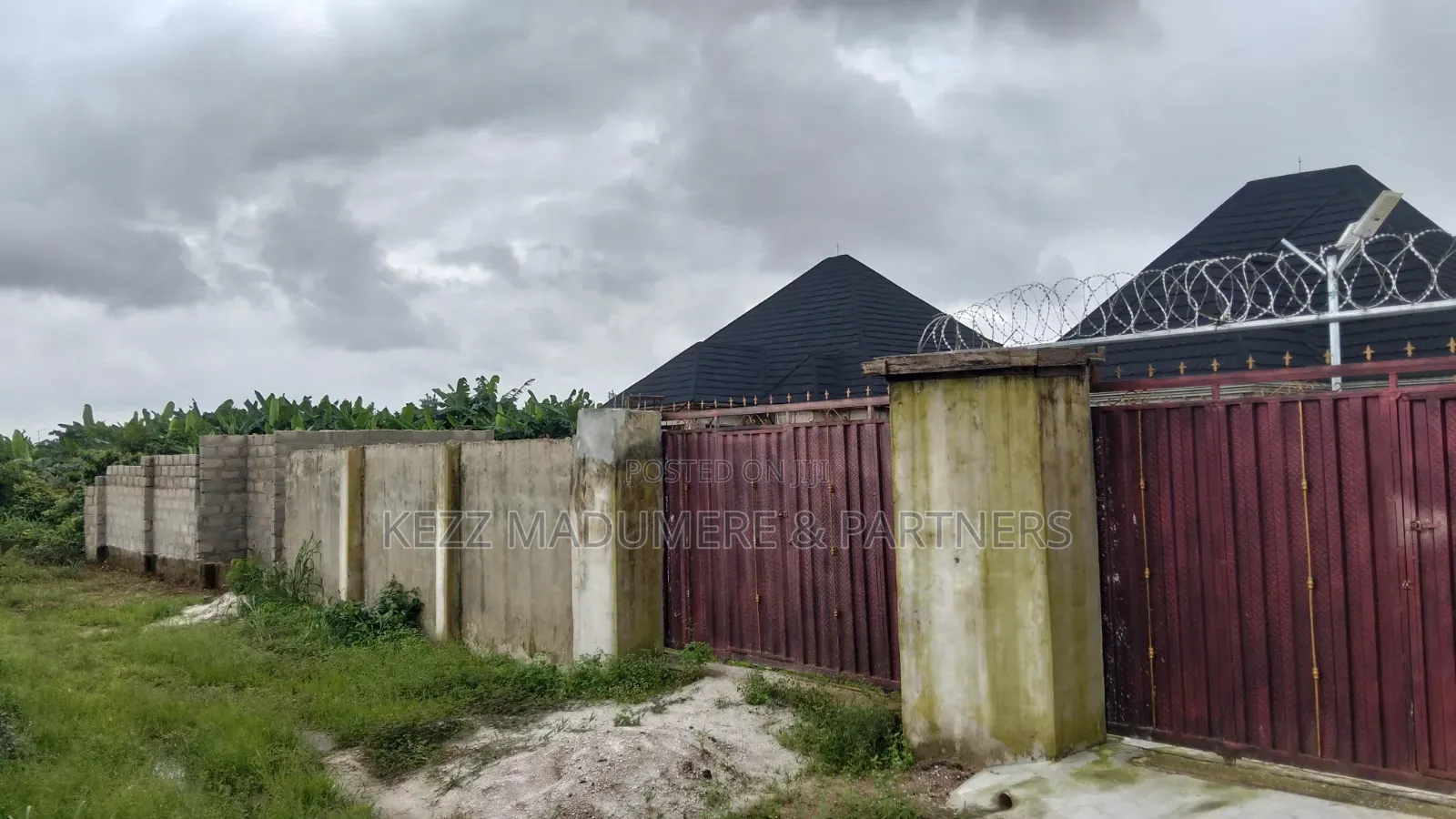 4bdrm Bungalow in Ehimiri Housing for sale