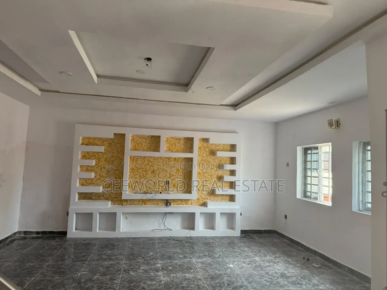 4bdrm Duplex in Jericho Gra for rent