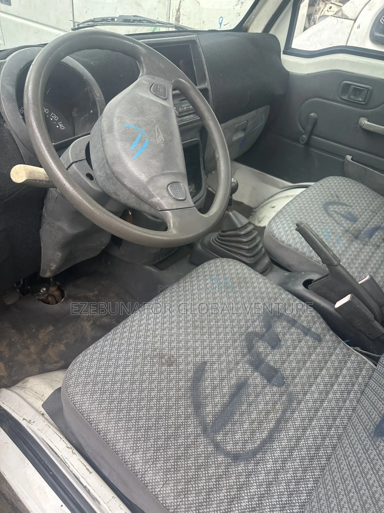 Daihatsu Hijet 2012 White