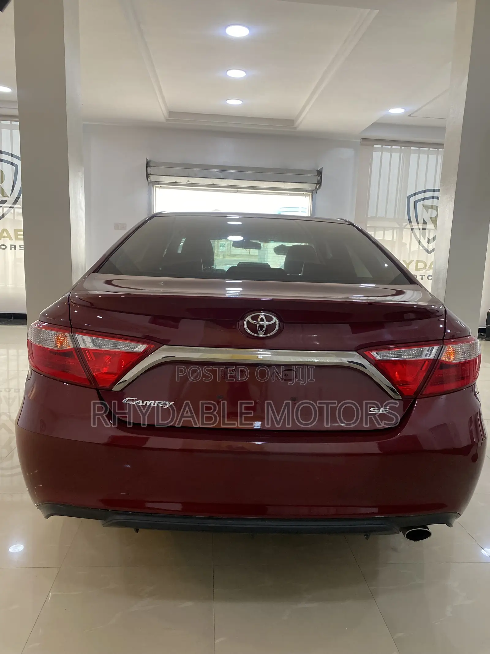 Toyota Camry SE 4dr Sedan (2.5L 4cyl 6A) 2016 Red