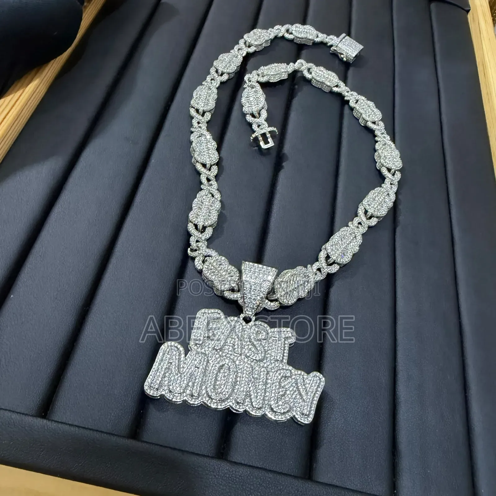 Non Tarnish Zirconia Chain With Pendant