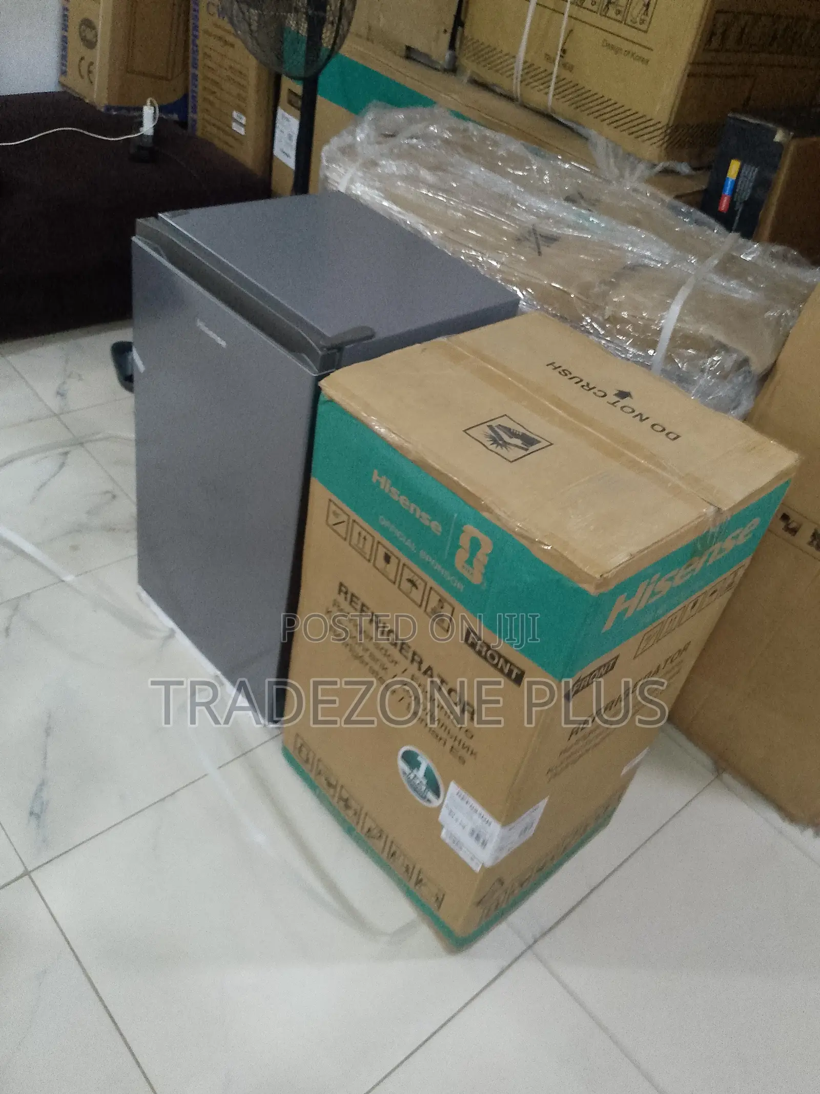 Hisense Refrigerator 90L – Ideal for Everyday Use