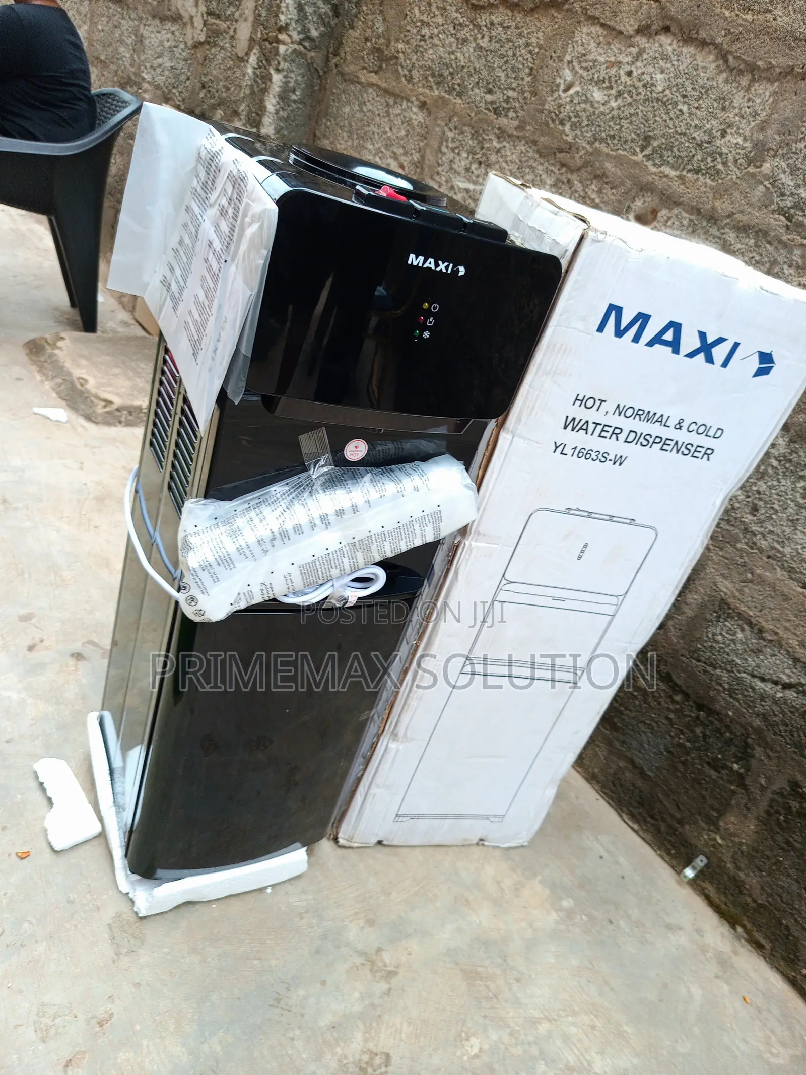 Maxi YL 1663s-W: Your Daily Dose of Hot Cold Refreshment