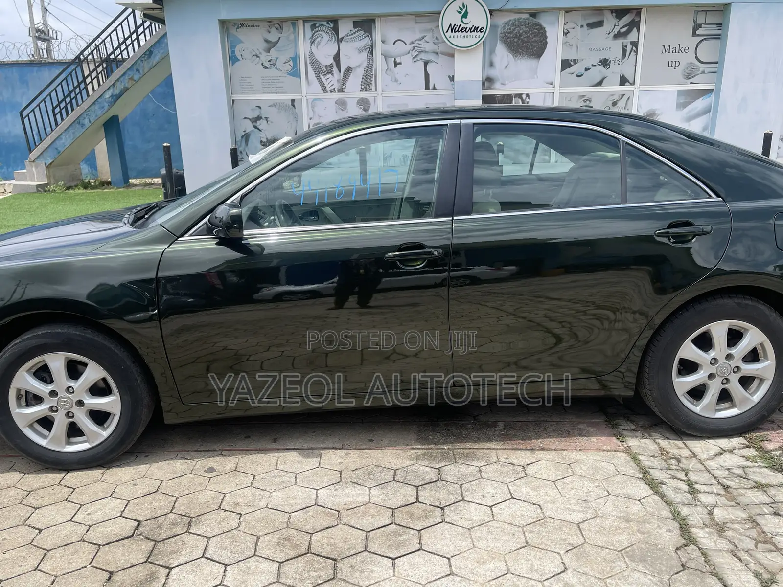 Toyota Camry LE 4dr Sedan (2.5L 4cyl 6AM) 2010 Green