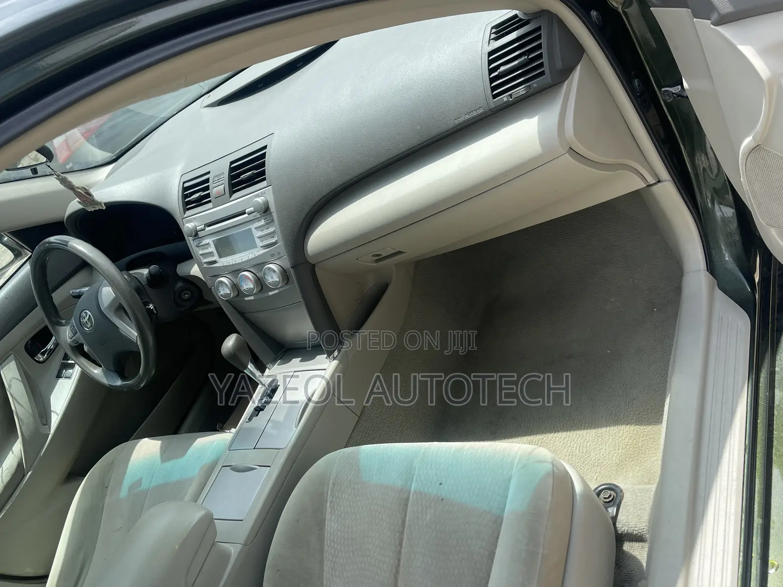 Toyota Camry LE 4dr Sedan (2.5L 4cyl 6AM) 2010 Green