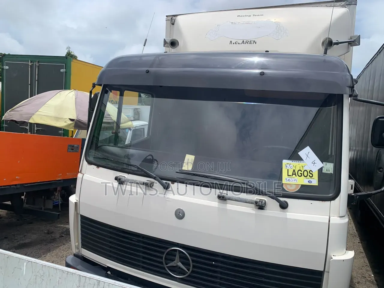 Mercedes Benz 814 Box Truck
