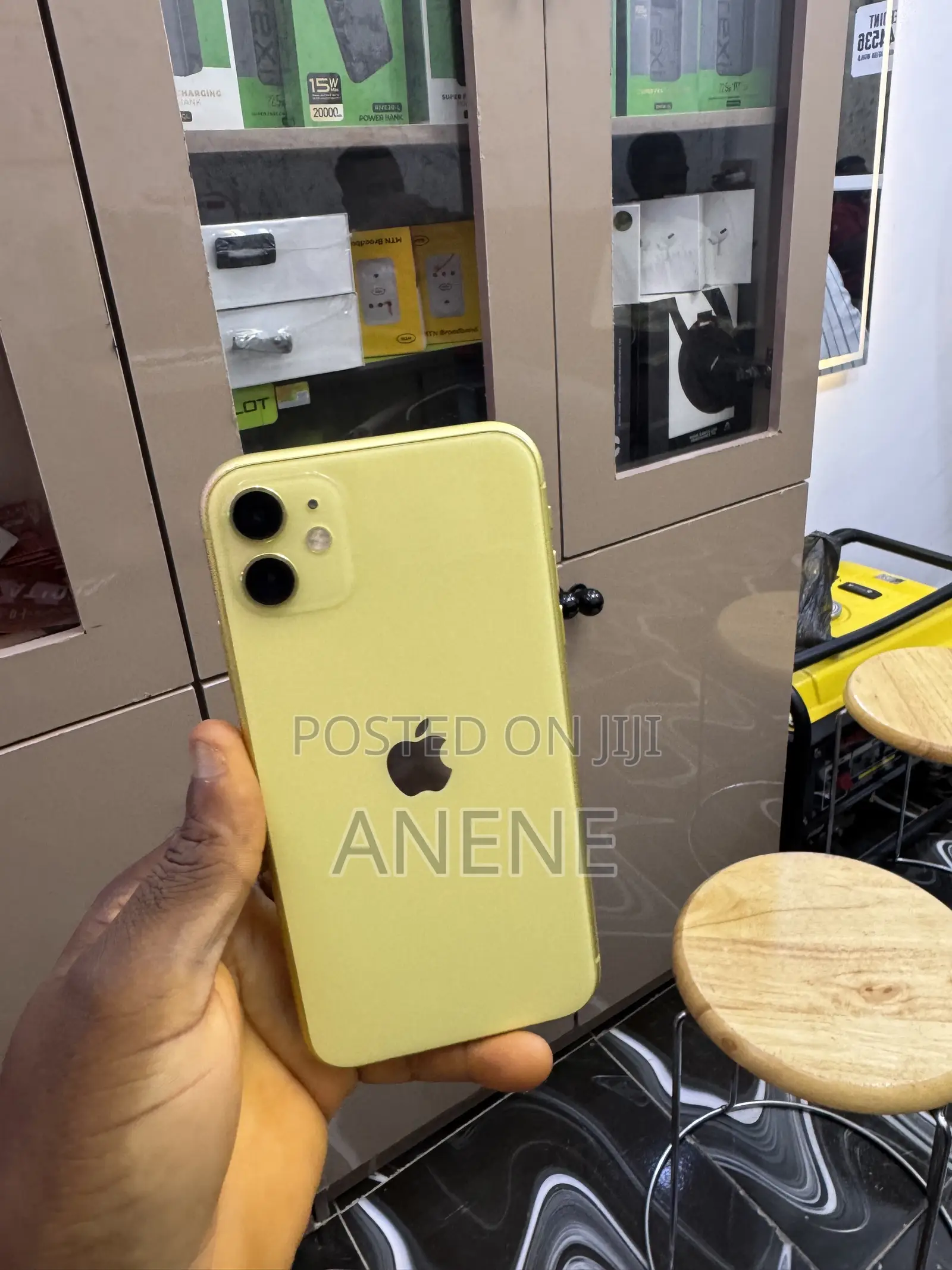 Apple iPhone 11 64 GB Yellow