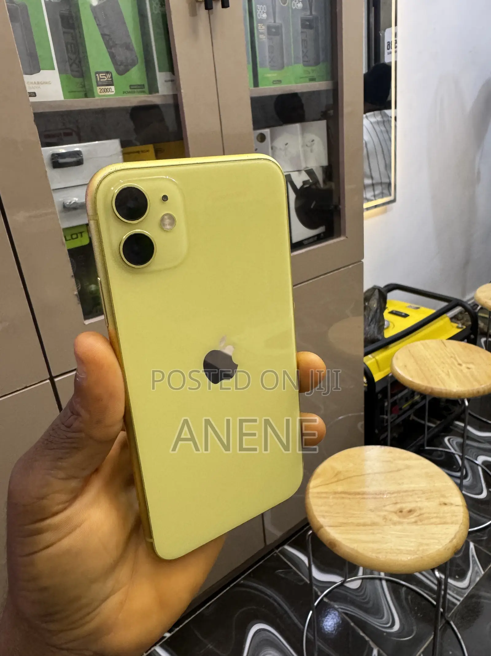 Apple iPhone 11 64 GB Yellow