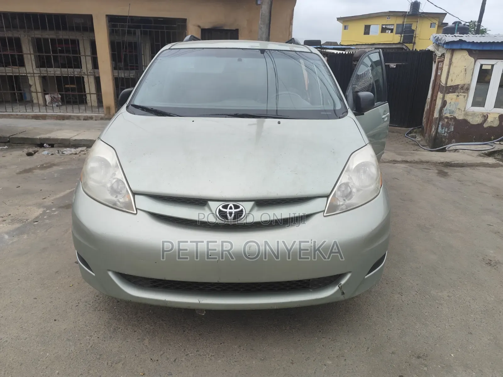 Toyota Sienna 2009 Green