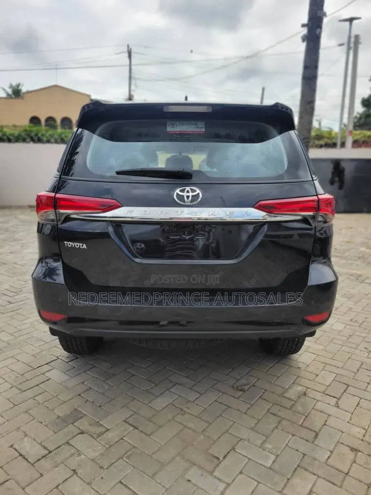 New Toyota Fortuner 2025 Matt Black
