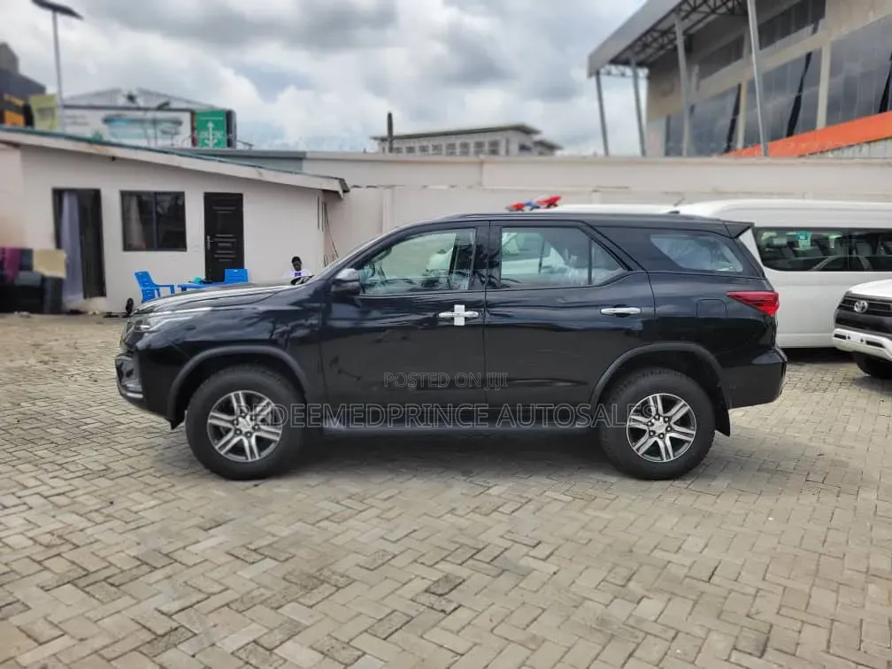 New Toyota Fortuner 2025 Matt Black