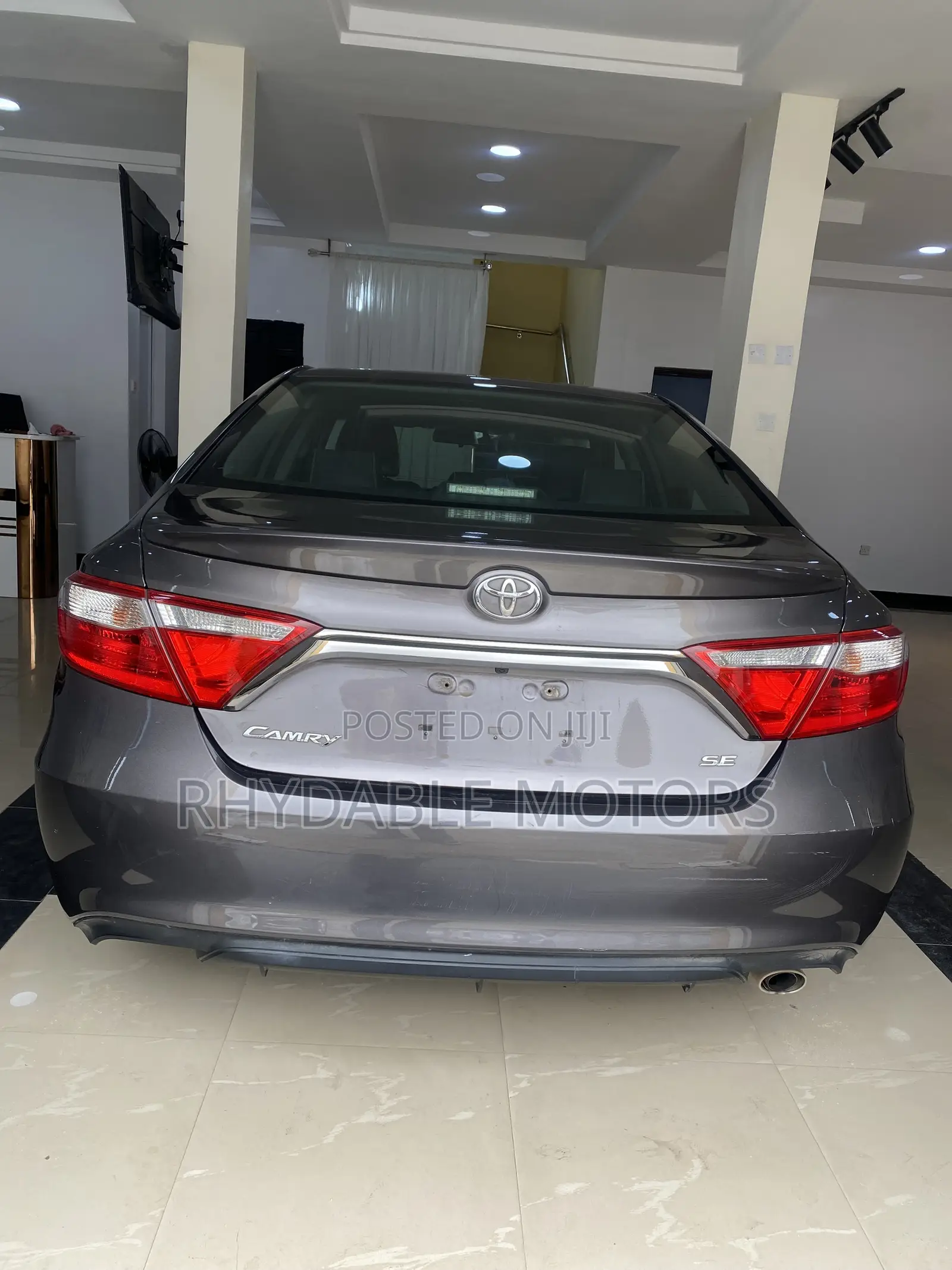 Toyota Camry SE 4dr Sedan (2.5L 4cyl 6A) 2015 Gray