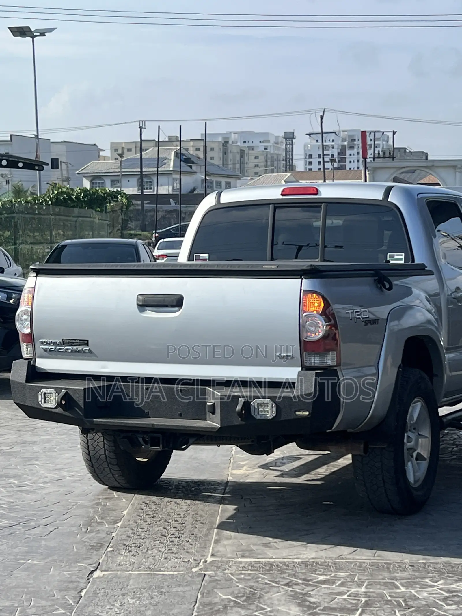 Toyota Tacoma Double Cab 4x4 4.0L V6 5-Speed Automatic 2013 Silver