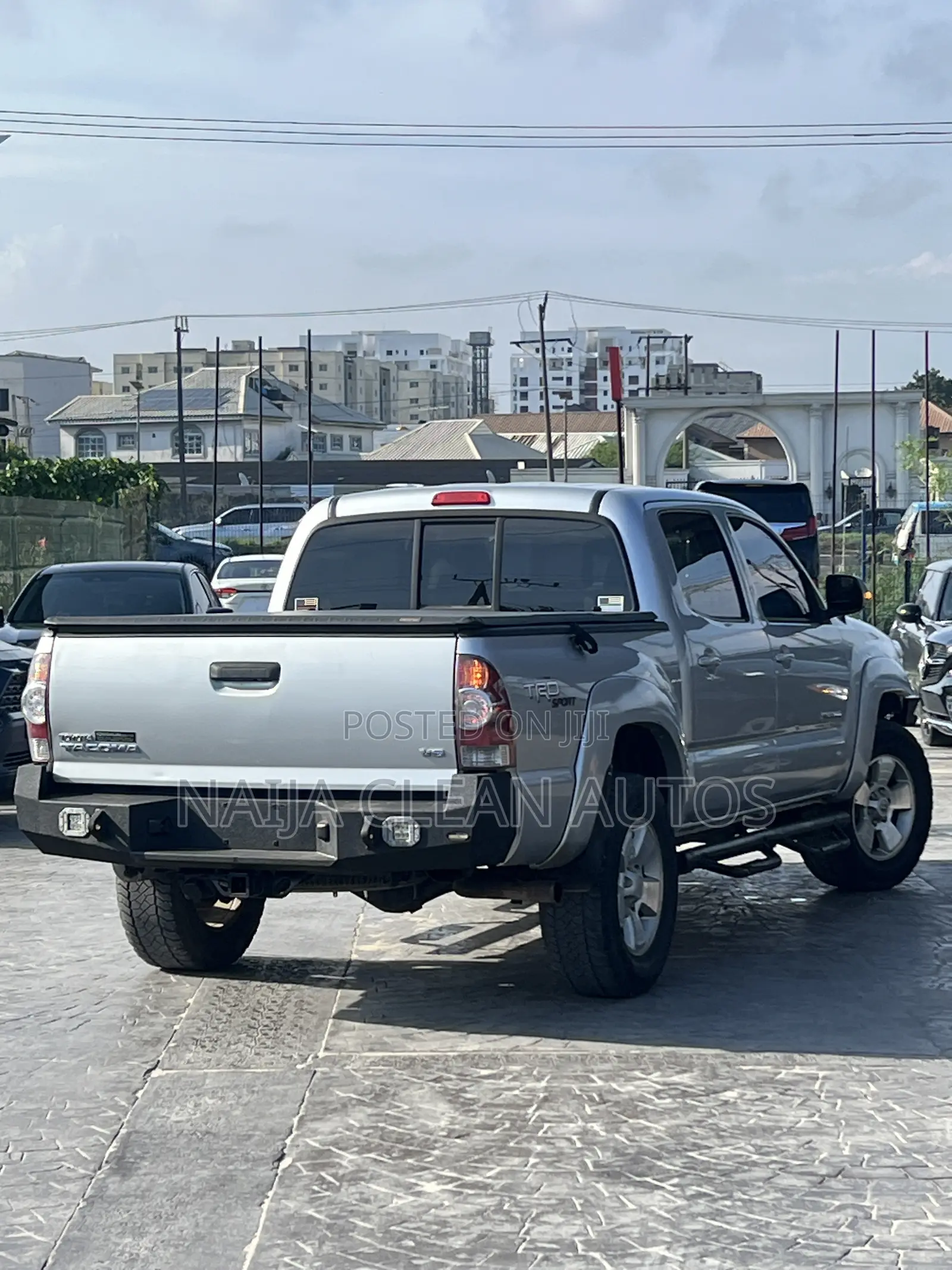 Toyota Tacoma Double Cab 4x4 4.0L V6 5-Speed Automatic 2013 Silver