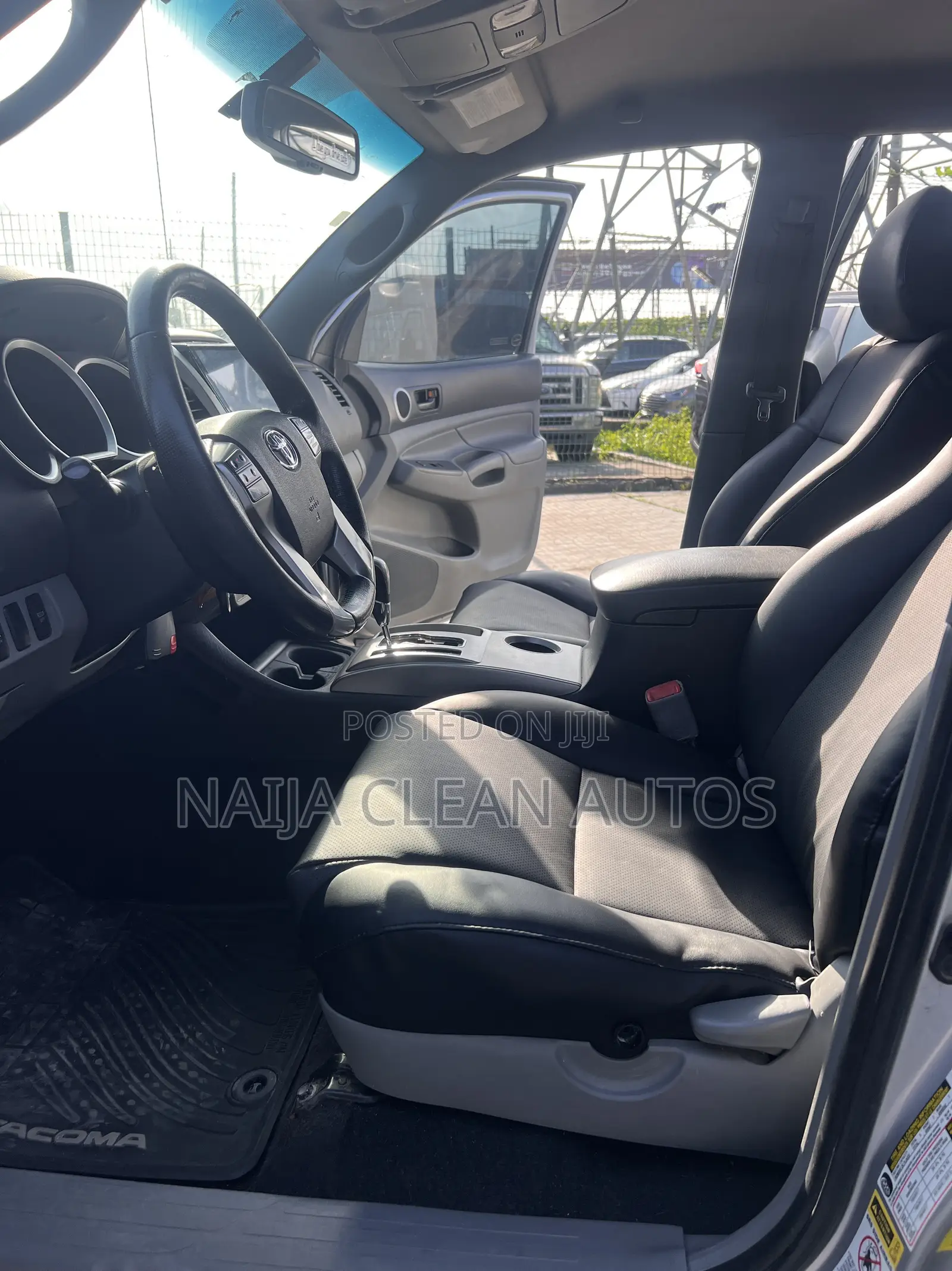 Toyota Tacoma Double Cab 4x4 4.0L V6 5-Speed Automatic 2013 Silver