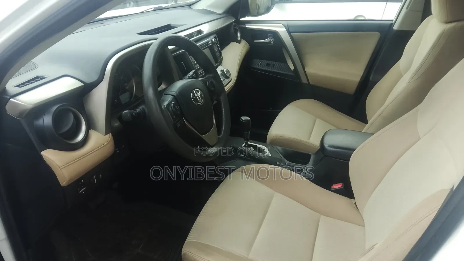Toyota RAV4 2016 White